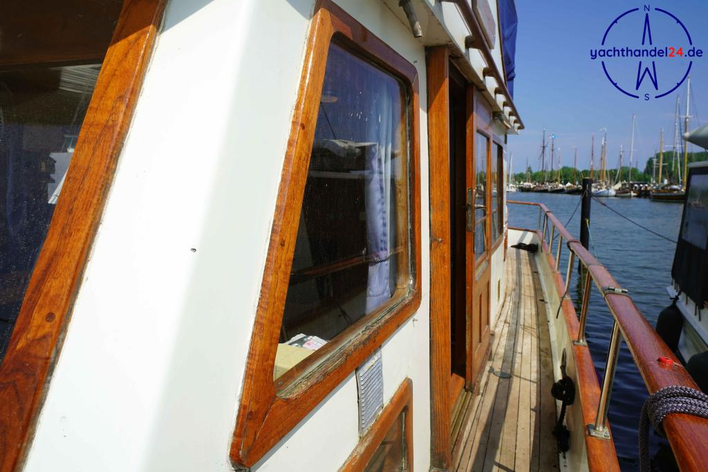 Motorraum der LeJa Marine Eurobanker 38 Baujahr 1979, 11.7 Meter lang, Zustand: gebraucht Motorraum der LeJa Marine Eurobanker 38 Baujahr 1979, 11.7 Meter lang, Zustand: gebraucht