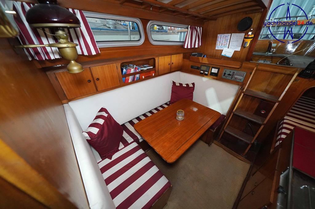 Außenansicht der Henningsen &amp; Steckmest Scalar 28 Baujahr 1974, 8.6 Meter lang, Zustand: sehr gut