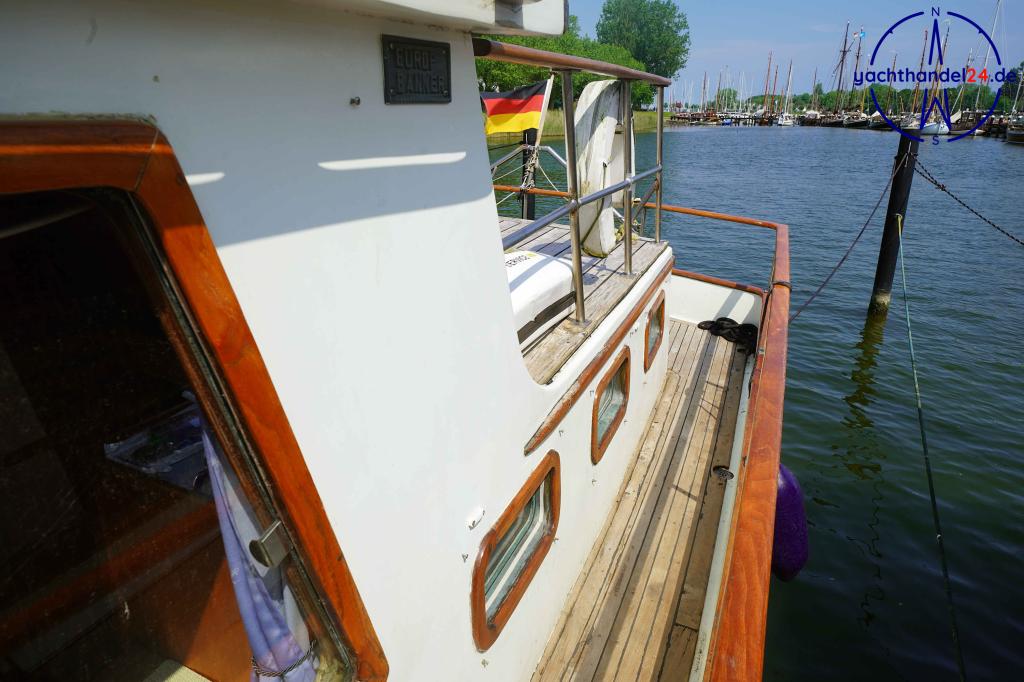 Kajüte der LeJa Marine Eurobanker 38 Baujahr 1979, 11.7 Meter lang, Zustand: gebraucht Kajüte der LeJa Marine Eurobanker 38 Baujahr 1979, 11.7 Meter lang, Zustand: gebraucht
