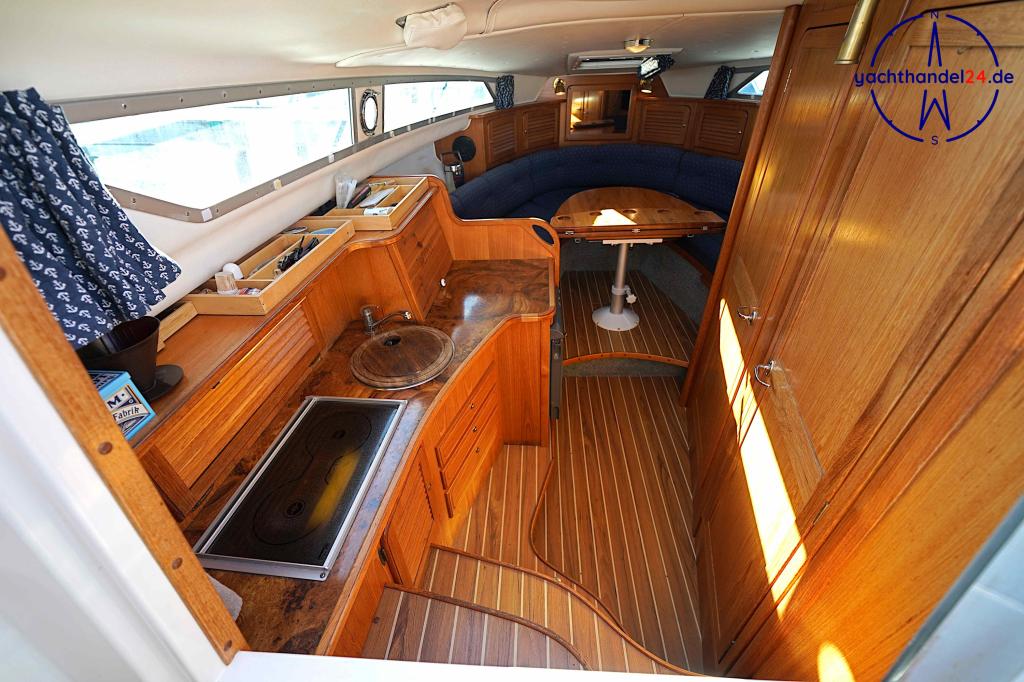 Cockpit der Joda Monaco 310 Baujahr 1998, 9.75 Meter lang, Zustand: sehr gut Cockpit der Joda Monaco 310 Baujahr 1998, 9.75 Meter lang, Zustand: sehr gut