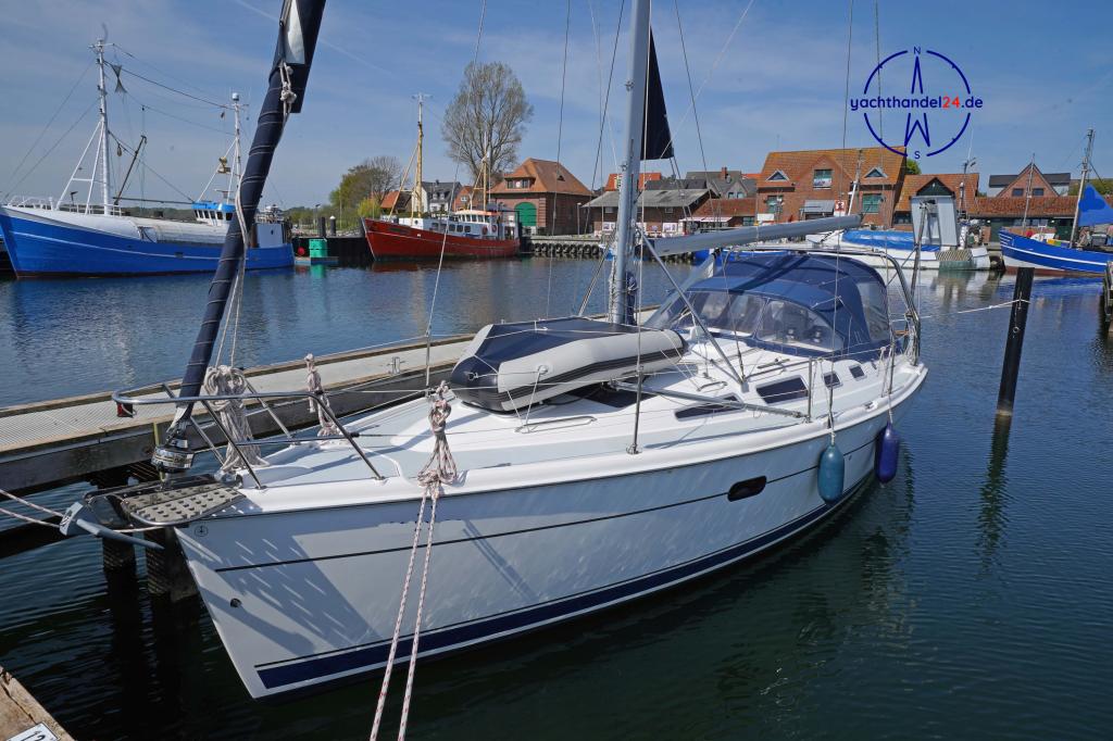 Detailansicht der Hunter 356 Baujahr 2002, 10.82 Meter lang, Zustand: gut Detailansicht der Hunter 356 Baujahr 2002, 10.82 Meter lang, Zustand: gut