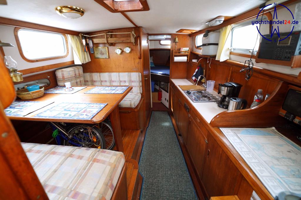 Kajüte der Unbekannter Hersteller One Off MS Baujahr 1975, 10.55 Meter lang, Zustand: reparaturbedürftig