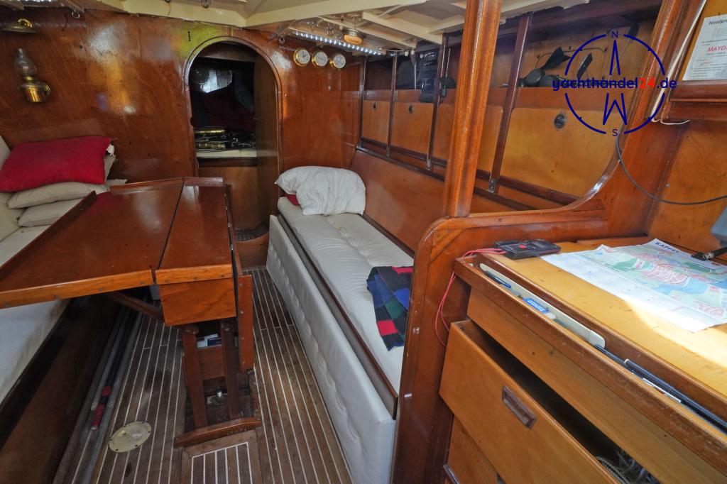 Cockpit der Waarschip 36 LD Baujahr 1992, 10.75 Meter lang, Zustand: gut Cockpit der Waarschip 36 LD Baujahr 1992, 10.75 Meter lang, Zustand: gut