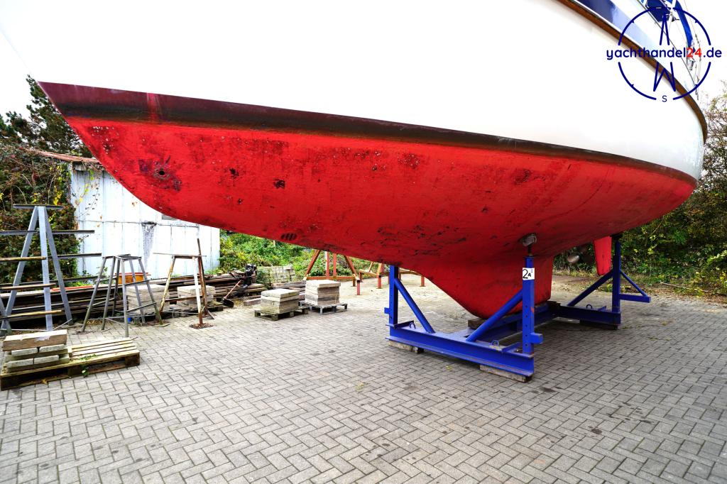 Innenansicht der Nautors Swan Nautor 39 DS Baujahr 1977, 11.98 Meter lang, Zustand: reparaturbedürftig Innenansicht der Nautors Swan Nautor 39 DS Baujahr 1977, 11.98 Meter lang, Zustand: reparaturbedürftig