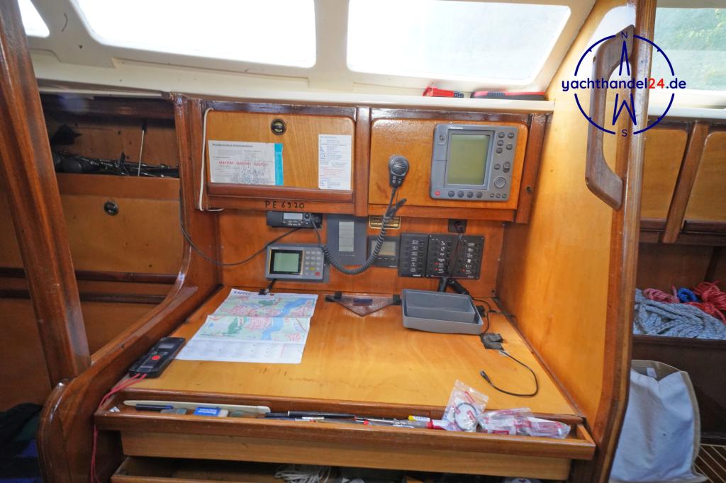 Weitere Ansicht der Waarschip 36 LD Baujahr 1992, 10.75 Meter lang, Zustand: gut Weitere Ansicht der Waarschip 36 LD Baujahr 1992, 10.75 Meter lang, Zustand: gut