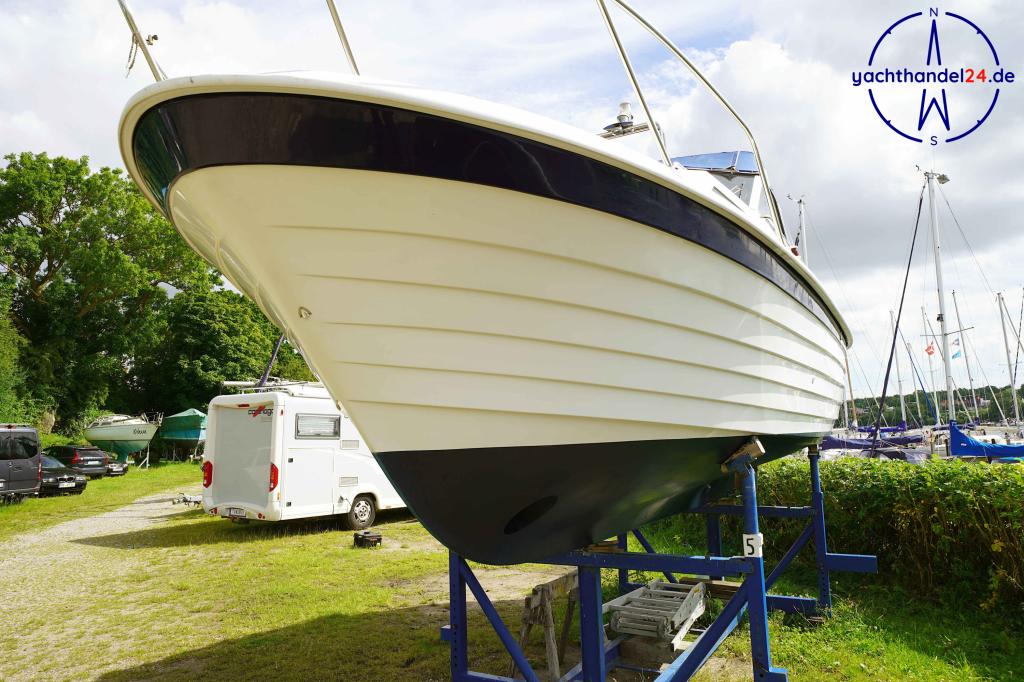 Cockpit der Scandboats Scand 25 Classic Baujahr 2004, 7.62 Meter lang, Zustand: sehr gut Cockpit der Scandboats Scand 25 Classic Baujahr 2004, 7.62 Meter lang, Zustand: sehr gut