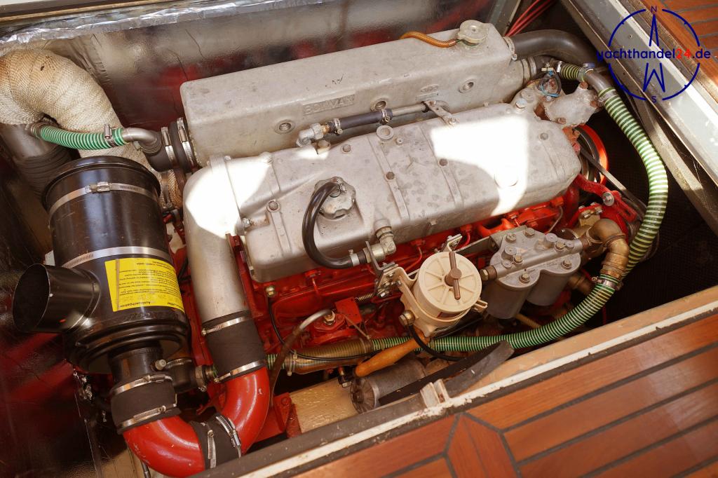 Cockpit der Jachtwerft Doesburg Multivlet 11.00 OK Baujahr 1996, 11.15 Meter lang, Zustand: gut