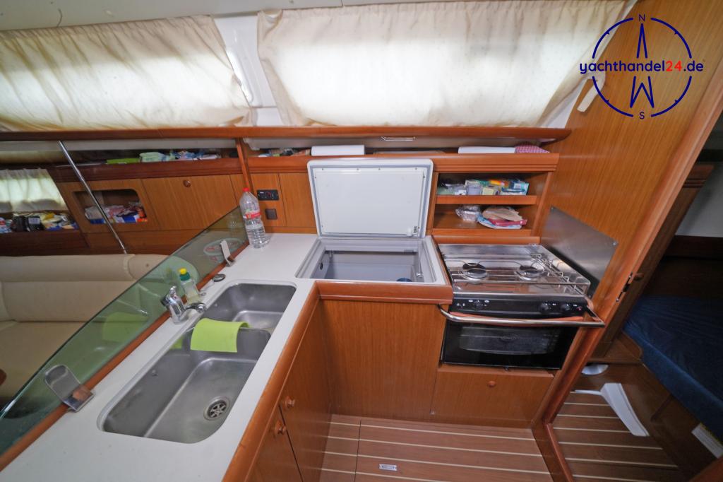 Außenansicht der Jeanneau Sun Odyssey 36i Performance Baujahr 2007, 10.94 Meter lang, Zustand: sehr gut