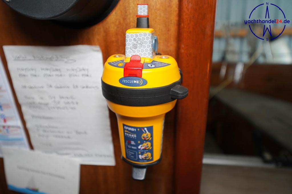 Cockpit der Henningsen &amp; Steckmest Scalar 28 Baujahr 1974, 8.6 Meter lang, Zustand: sehr gut