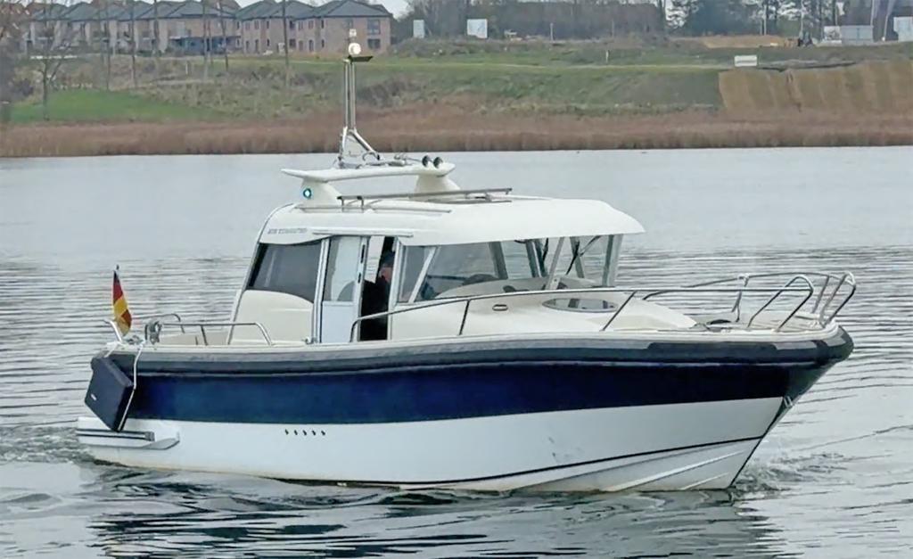 Detailansicht der Askeladden 805 Commuter Baujahr 2006, 8 Meter lang, Zustand: gut