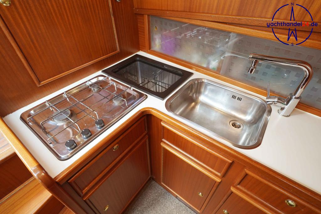 Innenansicht der Jachtwerft Doesburg Multivlet 11.00 OK Baujahr 1996, 11.15 Meter lang, Zustand: gut