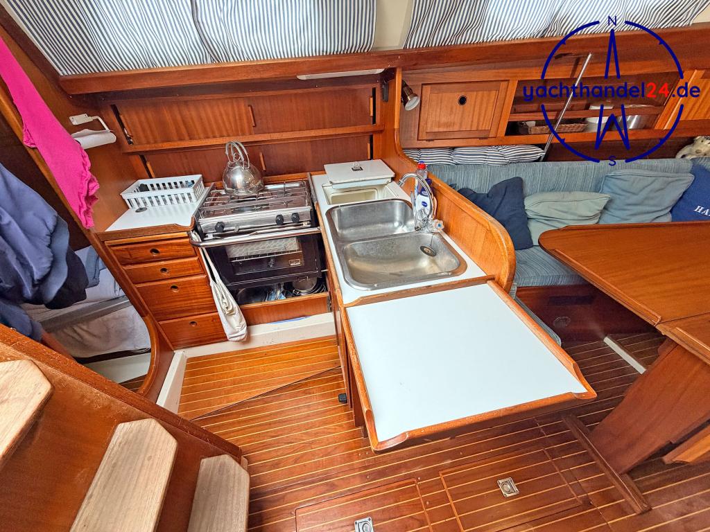 Deck der Omega 36 Baujahr 1988, 11 Meter lang, Zustand: gut