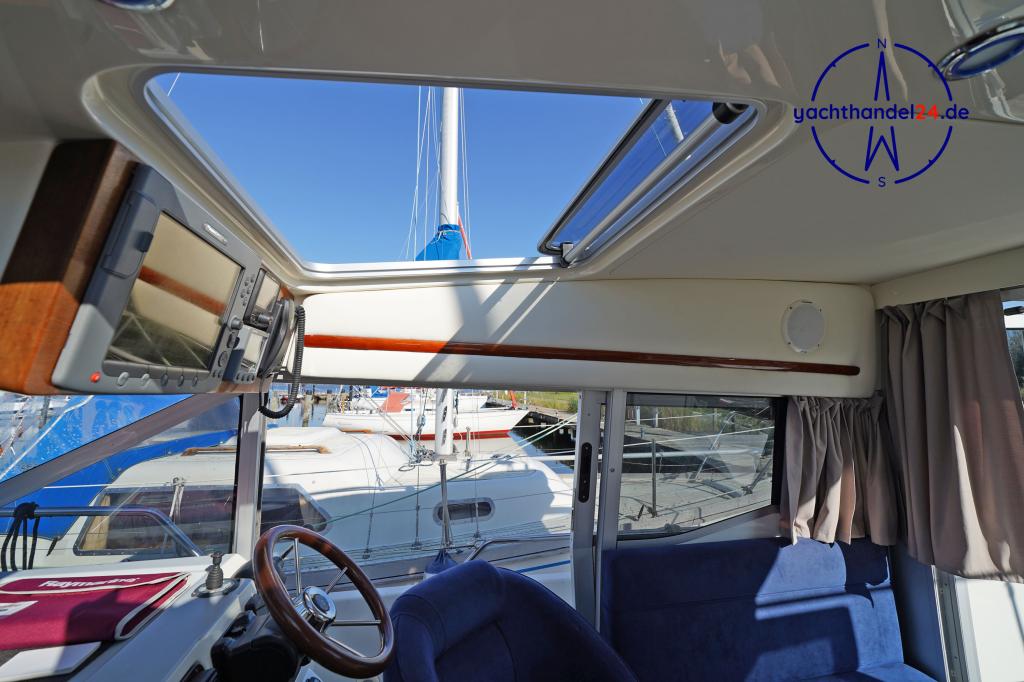 Deck der Aquador 28 C Baujahr 2007, 8.5 Meter lang, Zustand: sehr gut