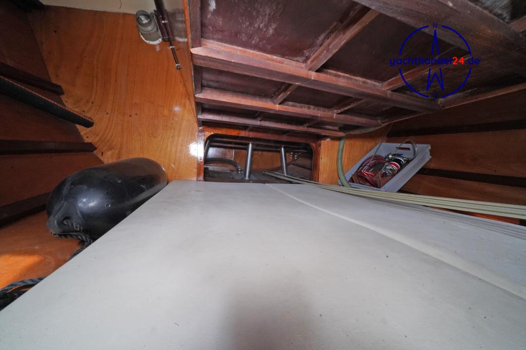 Motorraum der Waarschip 36 LD Baujahr 1992, 10.75 Meter lang, Zustand: gut Motorraum der Waarschip 36 LD Baujahr 1992, 10.75 Meter lang, Zustand: gut