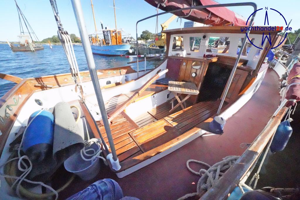 Cockpit der Unbekannter Hersteller pommersche Schlup Baujahr 1984, 13.5 Meter lang, Zustand: gut