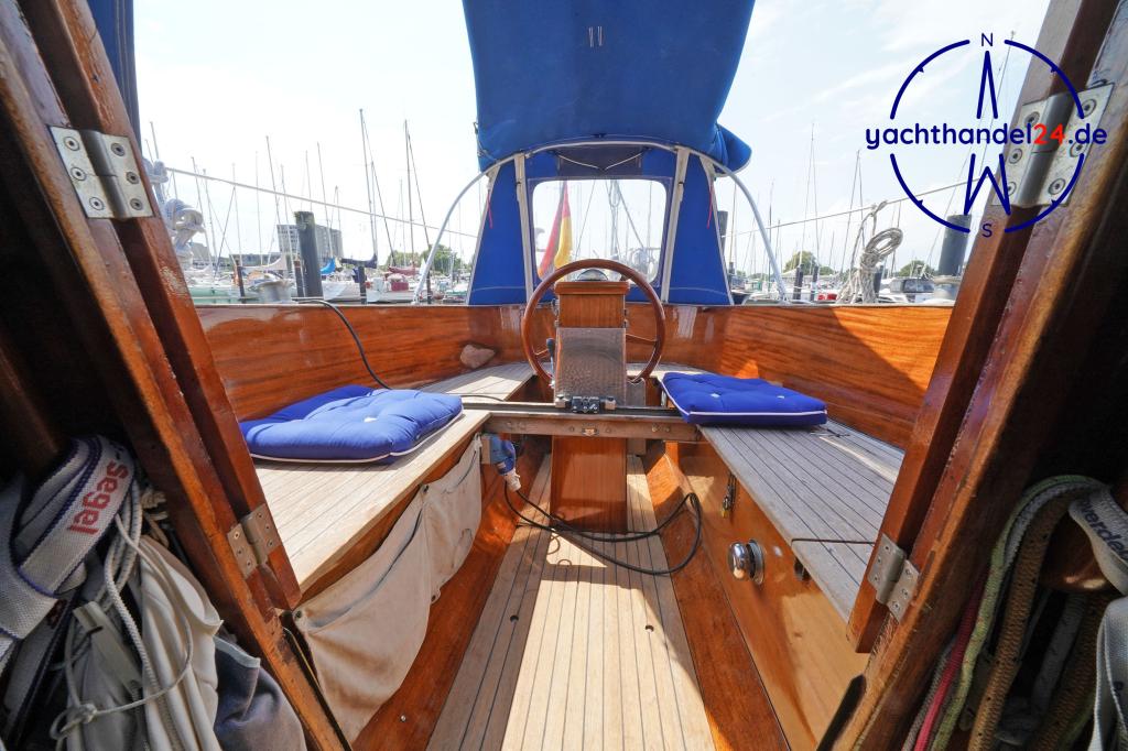 Cockpit der Vindö 40 Baujahr 1975, 9.43 Meter lang, Zustand: gut Cockpit der Vindö 40 Baujahr 1975, 9.43 Meter lang, Zustand: gut