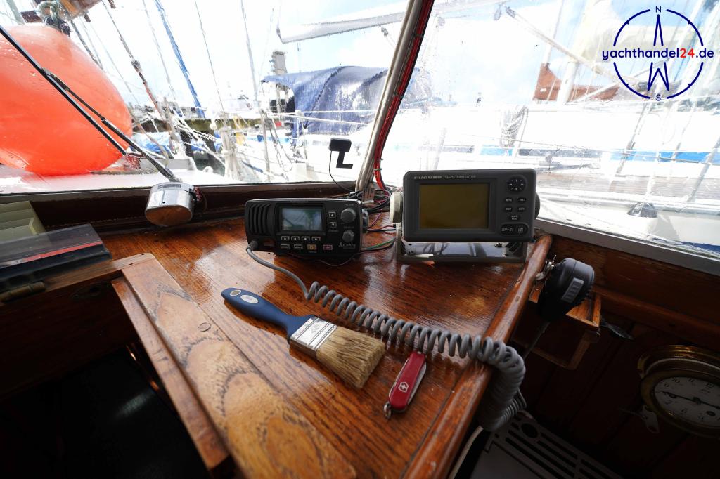 Motorraum der Unbekannter Hersteller One Off MS Baujahr 1975, 10.55 Meter lang, Zustand: reparaturbedürftig