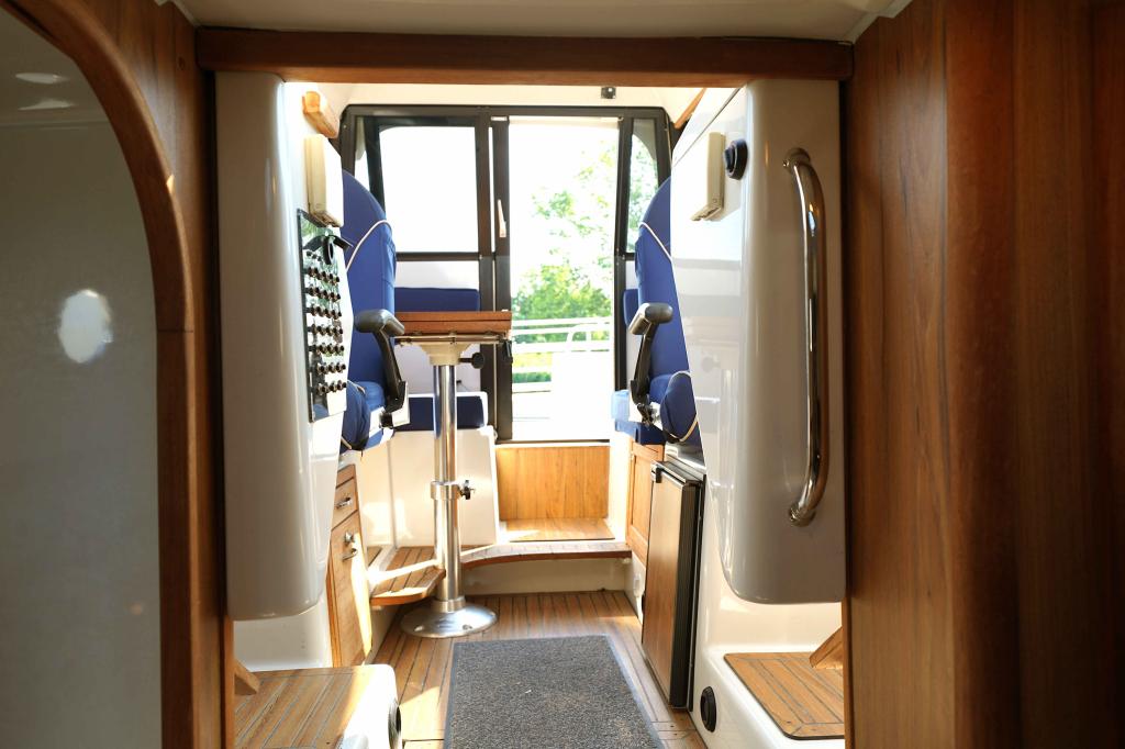 Detailansicht der Askeladden 805 Commuter Baujahr 2006, 8 Meter lang, Zustand: gut Detailansicht der Askeladden 805 Commuter Baujahr 2006, 8 Meter lang, Zustand: gut
