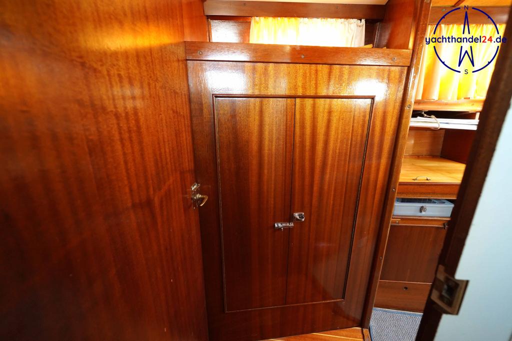 Cockpit der Rathje Holzyacht - Meisterstück Baujahr 1963, 10.03 Meter lang, Zustand: gut Cockpit der Rathje Holzyacht - Meisterstück Baujahr 1963, 10.03 Meter lang, Zustand: gut
