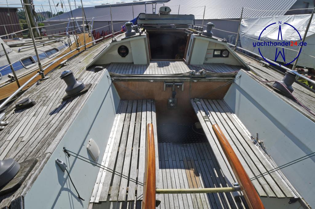 Innenansicht der Waarschip 36 LD Baujahr 1992, 10.75 Meter lang, Zustand: gut Innenansicht der Waarschip 36 LD Baujahr 1992, 10.75 Meter lang, Zustand: gut