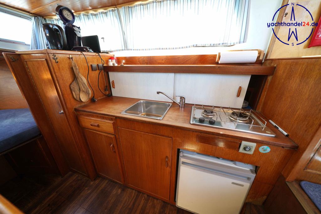 Deck der Unbekannter Hersteller ähnlich Pedro Yacht Baujahr 1975, 10 Meter lang, Zustand: gut Deck der Unbekannter Hersteller ähnlich Pedro Yacht Baujahr 1975, 10 Meter lang, Zustand: gut