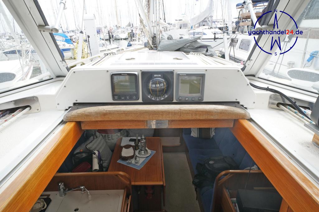 Innenansicht der Hallberg-Rassy HR 342 Baujahr 2007, 10.32 Meter lang, Zustand: sehr gut