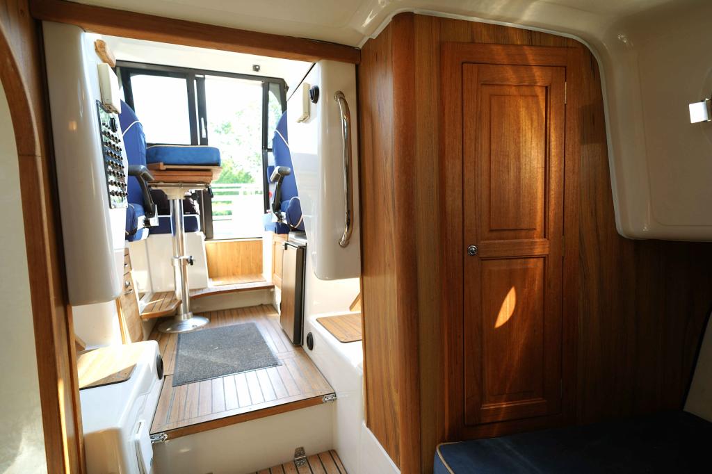 Außenansicht der Askeladden 805 Commuter Baujahr 2006, 8 Meter lang, Zustand: gut Außenansicht der Askeladden 805 Commuter Baujahr 2006, 8 Meter lang, Zustand: gut