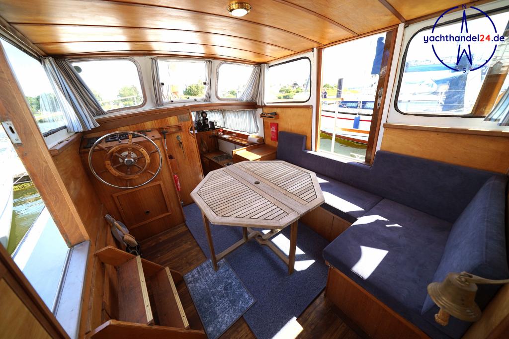 Innenansicht der Unbekannter Hersteller ähnlich Pedro Yacht Baujahr 1975, 10 Meter lang, Zustand: gut Innenansicht der Unbekannter Hersteller ähnlich Pedro Yacht Baujahr 1975, 10 Meter lang, Zustand: gut