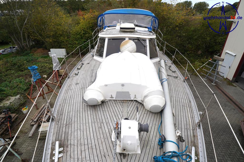 Innenansicht der Nautors Swan Nautor 39 DS Baujahr 1977, 11.98 Meter lang, Zustand: reparaturbedürftig Innenansicht der Nautors Swan Nautor 39 DS Baujahr 1977, 11.98 Meter lang, Zustand: reparaturbedürftig