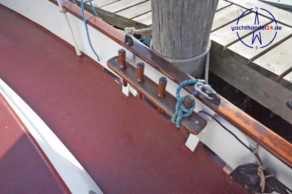 Motorraum der Unbekannter Hersteller pommersche Schlup Baujahr 1984, 13.5 Meter lang, Zustand: gut