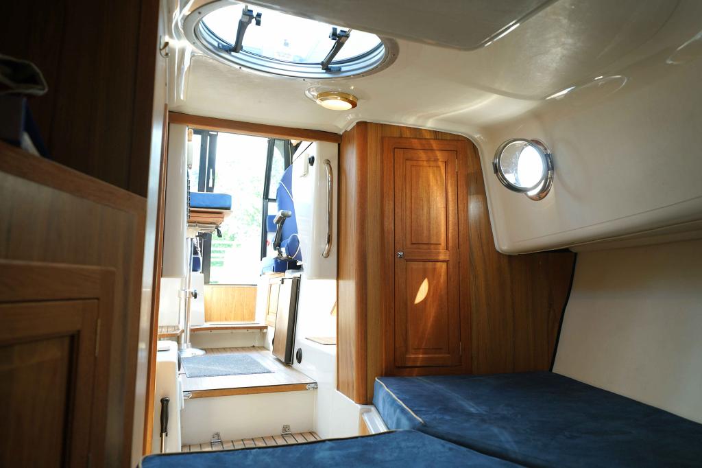 Detailansicht der Askeladden 805 Commuter Baujahr 2006, 8 Meter lang, Zustand: gut Detailansicht der Askeladden 805 Commuter Baujahr 2006, 8 Meter lang, Zustand: gut