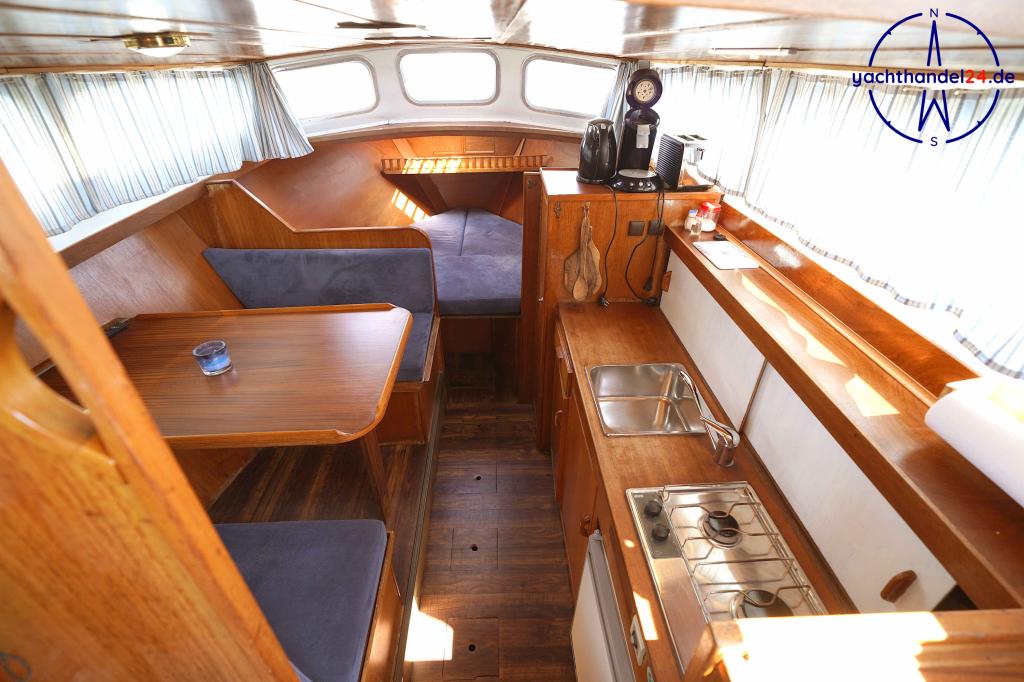 Kajüte der Unbekannter Hersteller ähnlich Pedro Yacht Baujahr 1975, 10 Meter lang, Zustand: gut Kajüte der Unbekannter Hersteller ähnlich Pedro Yacht Baujahr 1975, 10 Meter lang, Zustand: gut