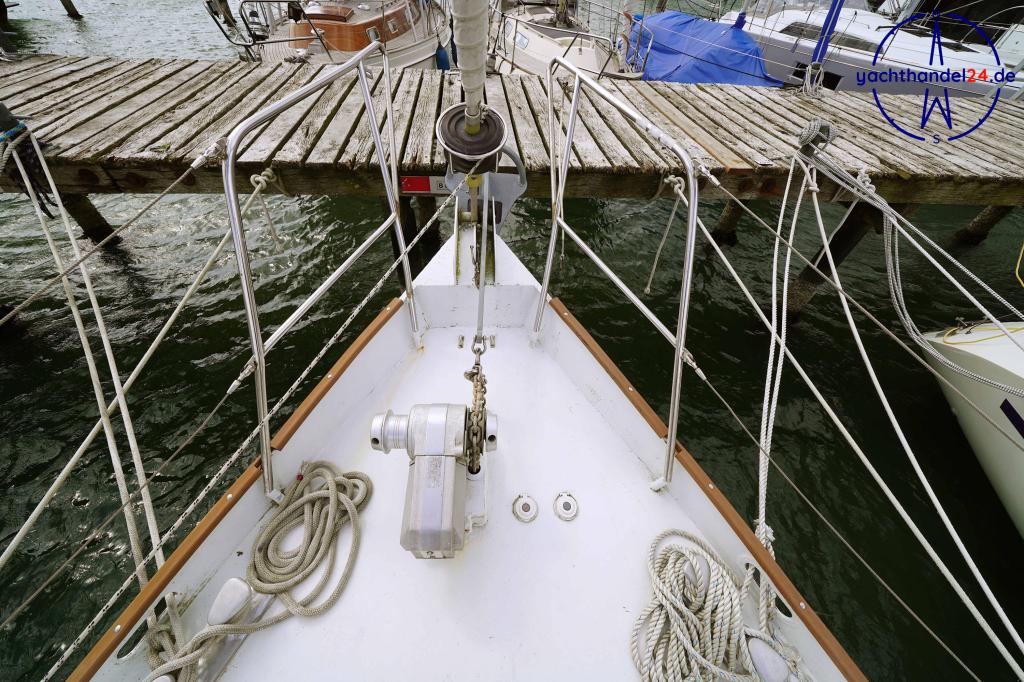 Cockpit der Unbekannter Hersteller One Off MS Baujahr 1975, 10.55 Meter lang, Zustand: reparaturbedürftig