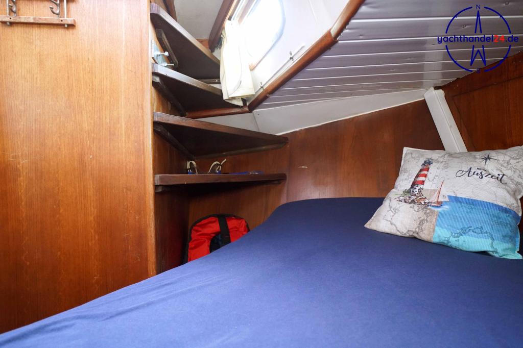 Cockpit der Unbekannter Hersteller One Off MS Baujahr 1975, 10.55 Meter lang, Zustand: reparaturbedürftig