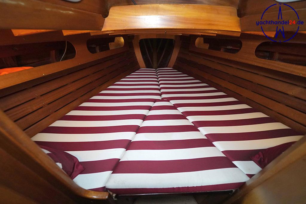 Cockpit der Henningsen &amp; Steckmest Scalar 28 Baujahr 1974, 8.6 Meter lang, Zustand: sehr gut